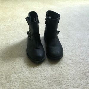 Girls waterproof black leather UGG boots